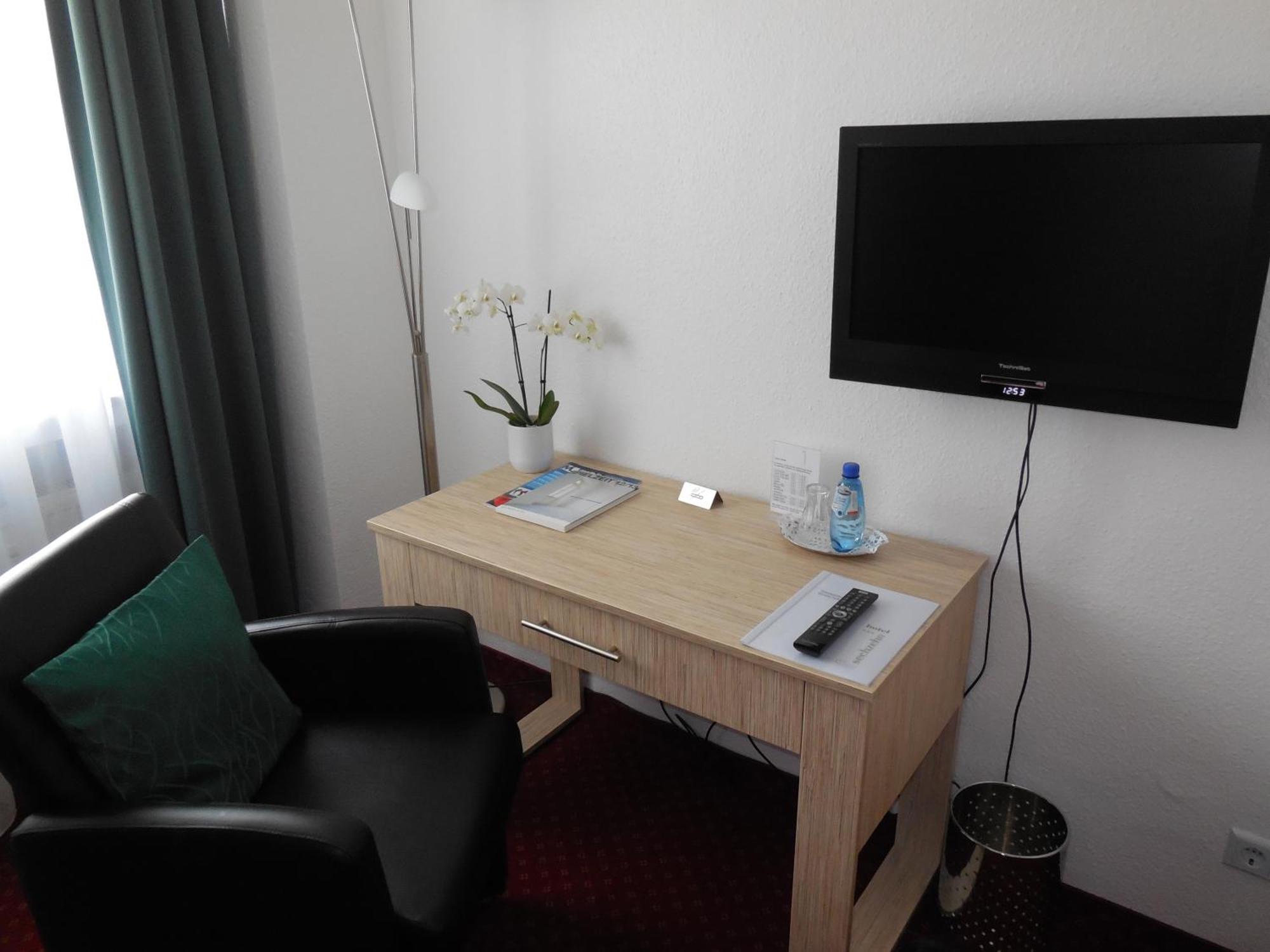 Hotel Sechzehn Leverkusen Luaran gambar