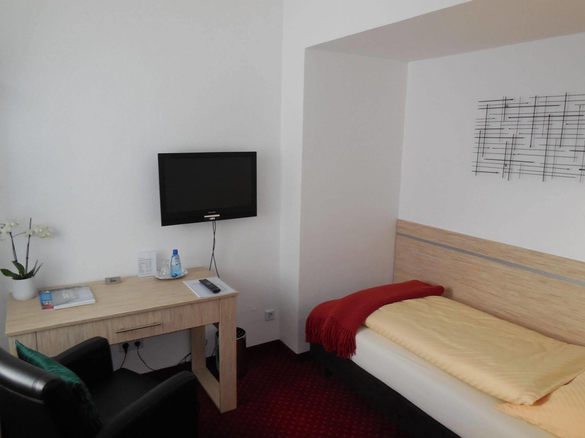 Hotel Sechzehn Leverkusen Luaran gambar