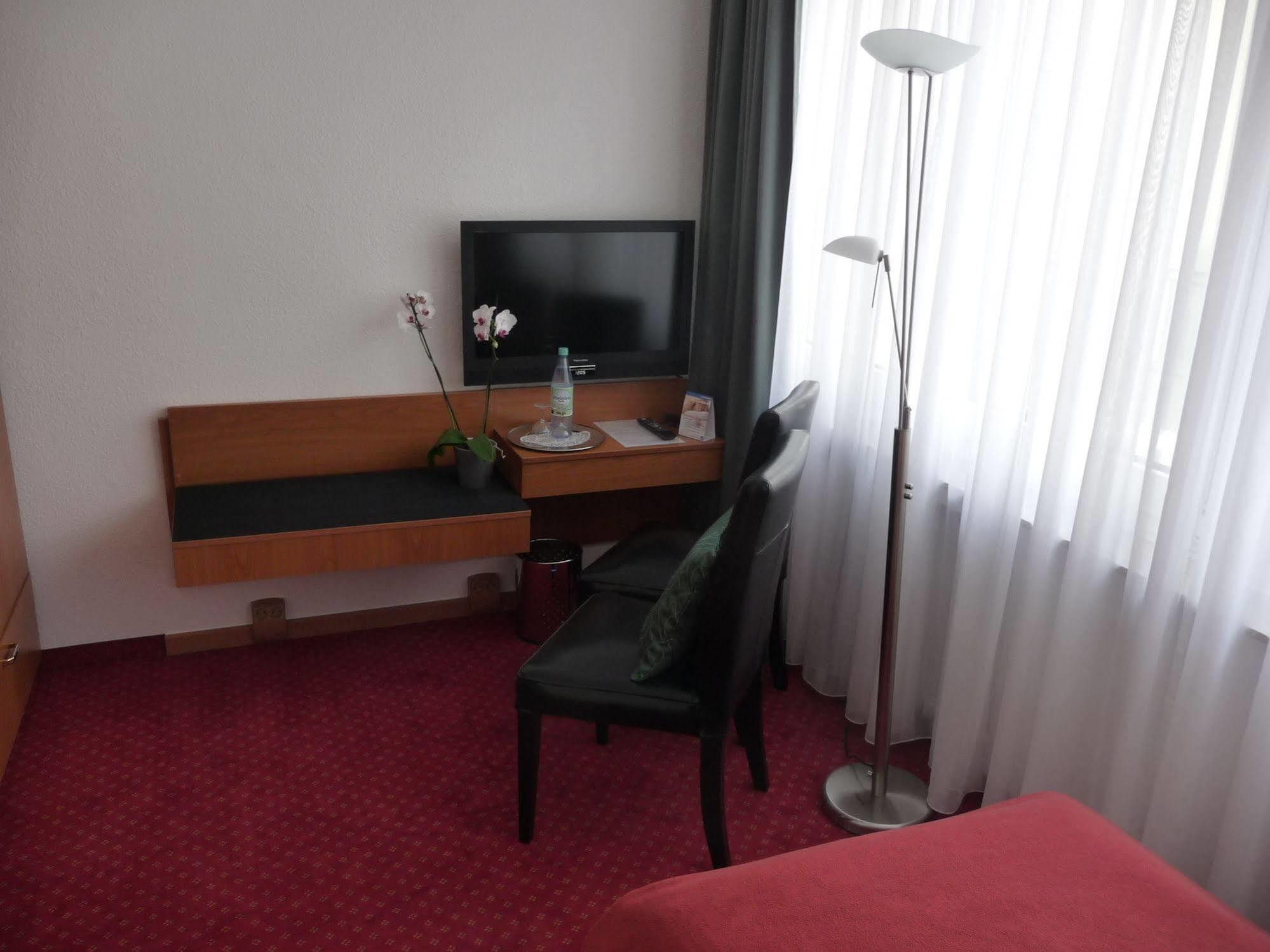 Hotel Sechzehn Leverkusen Luaran gambar