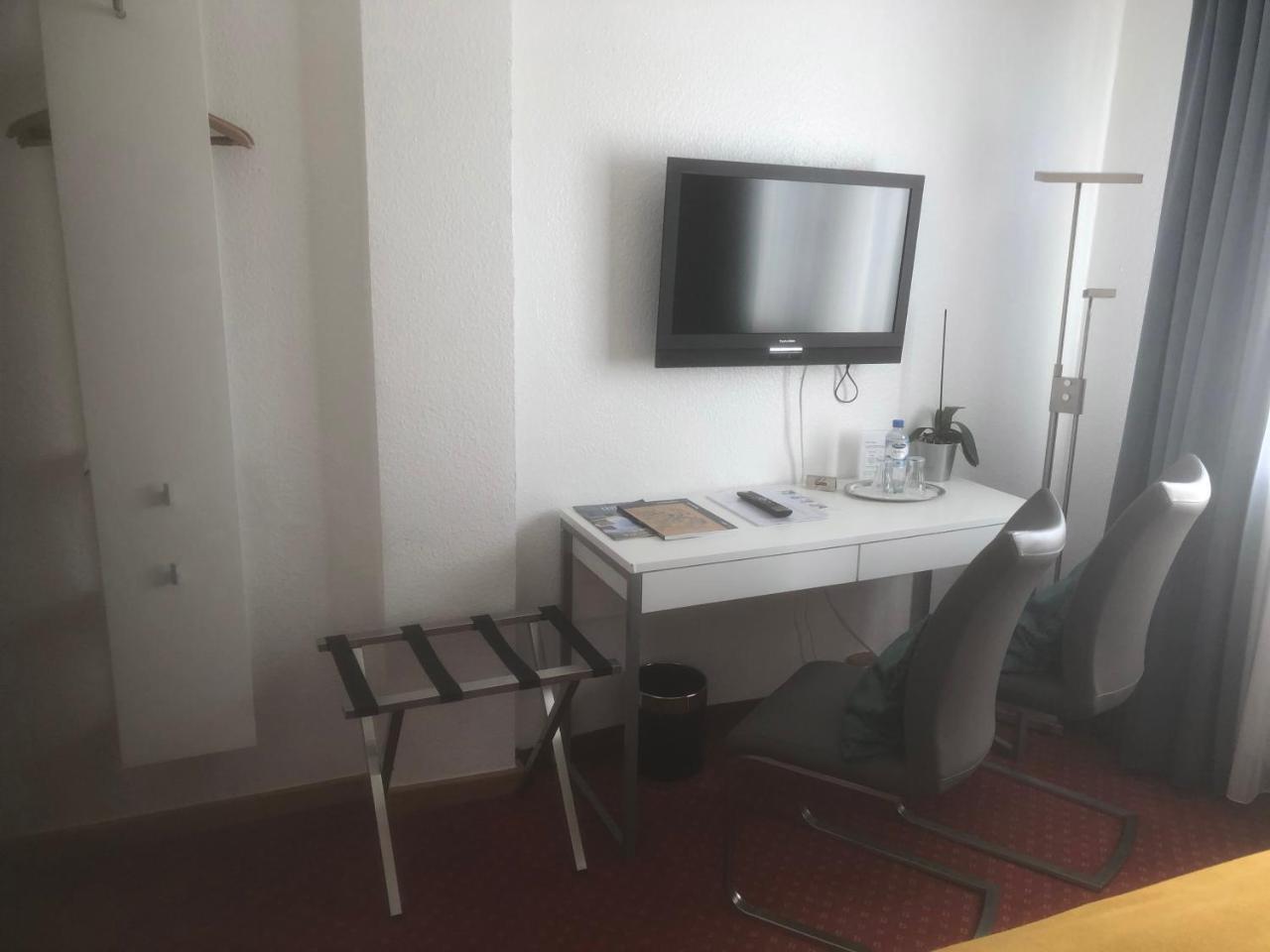Hotel Sechzehn Leverkusen Luaran gambar